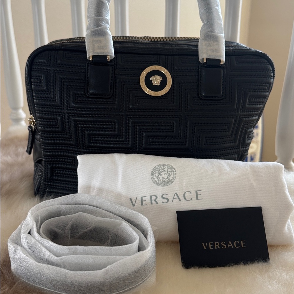 Versace - Picture 15 of 15